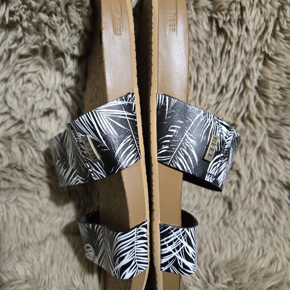 Reef Vegan Black and White Slider Sandals Tropical Print - Picture 4 of 7